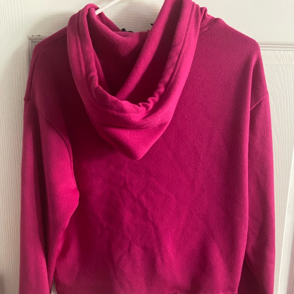 PINK crop top hoodie ! Stain free! Smoke free home!